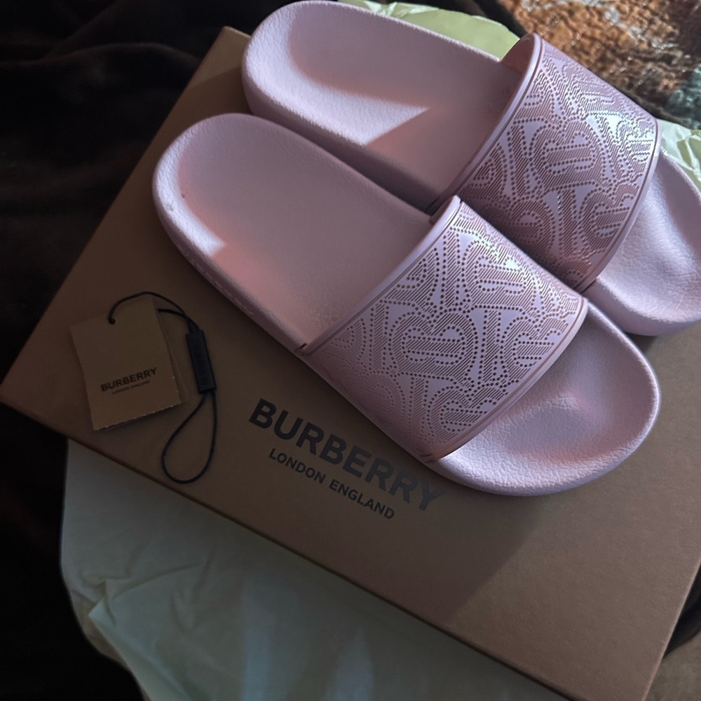 Girl Burberry Slides